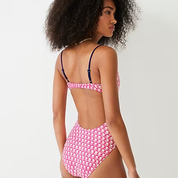J. Crew | NWOT One Piece Swimsuit Twist-Front Keyhole Pink Stamp Floral 0 - Picture 2 of 16